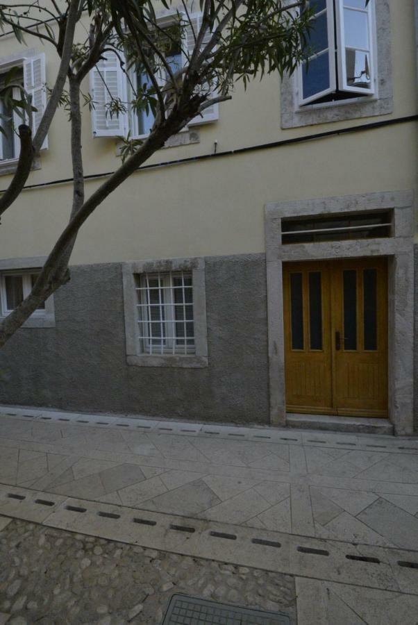 Apartments And Rooms Oliva Cres Exterior photo