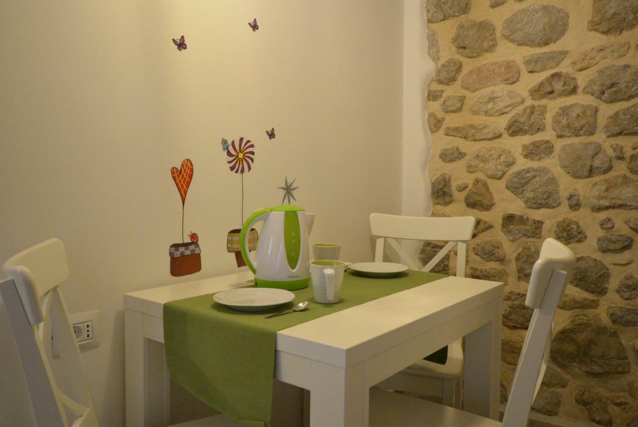Apartments And Rooms Oliva Cres Exterior photo